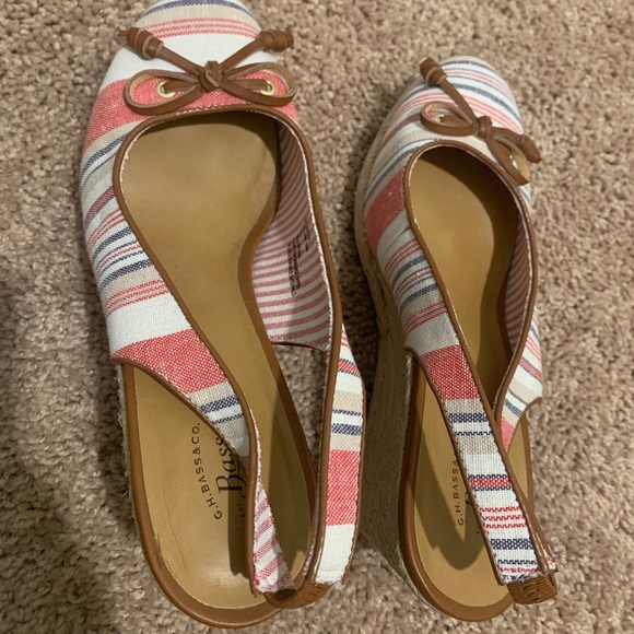 GH Bass and CO Sling Back Wedge - Picture 6 of 7